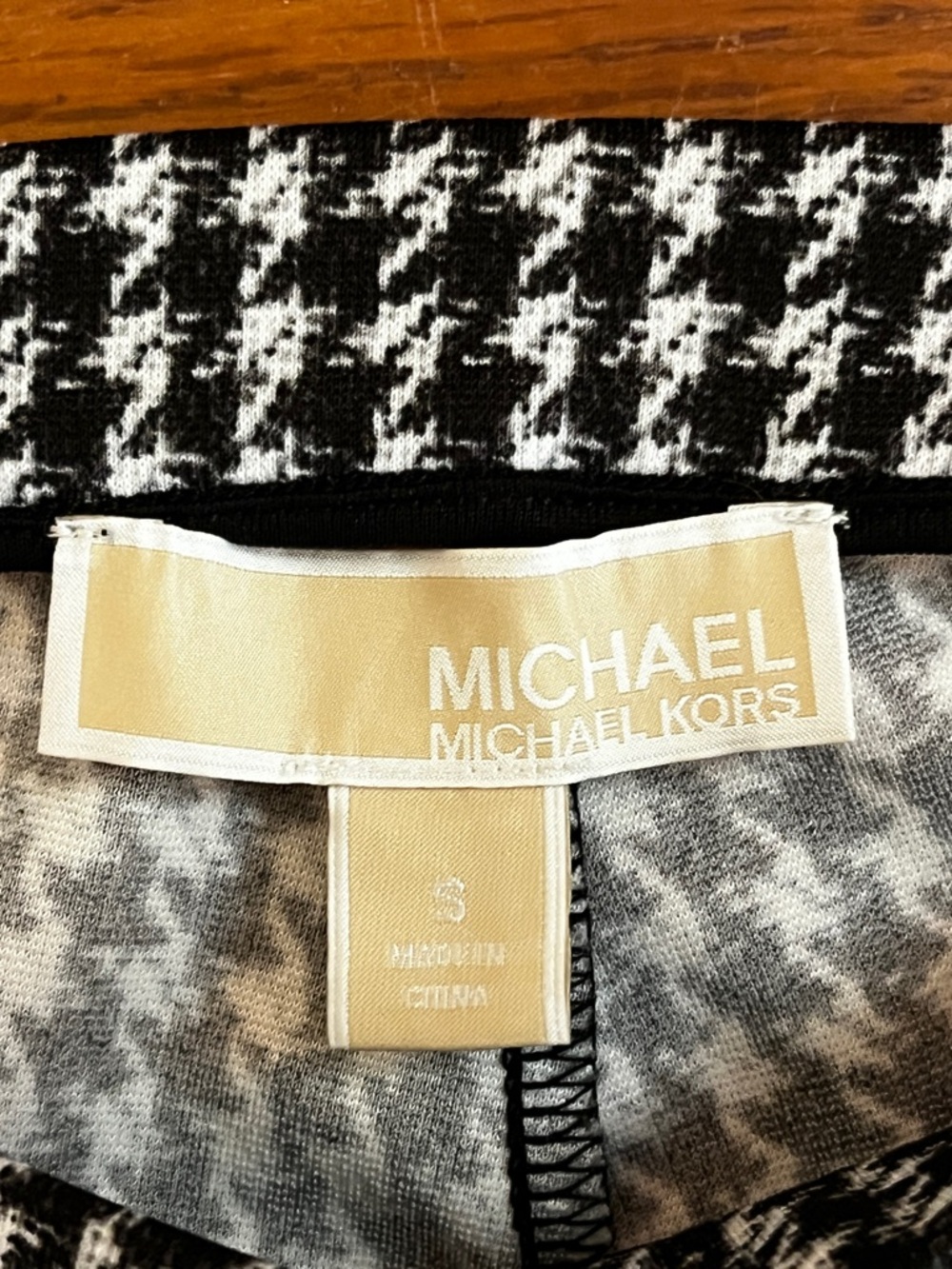 Michael Kors Black and White Houndstooth Pants - Picture 3 of 9